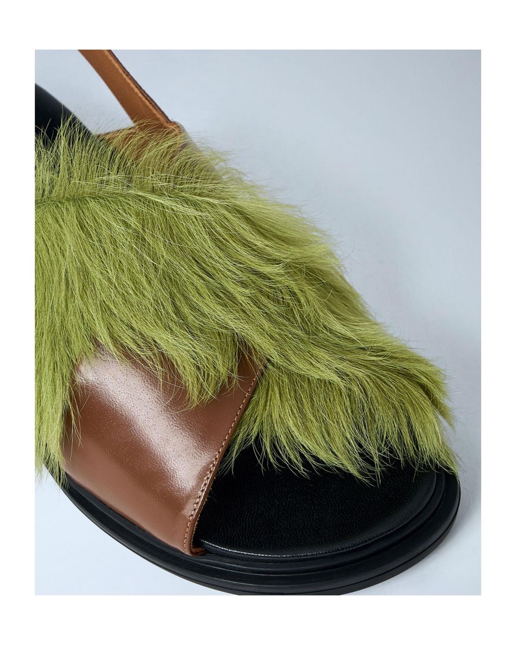 Marni Green Crossover Strap Fussbett Sandals
