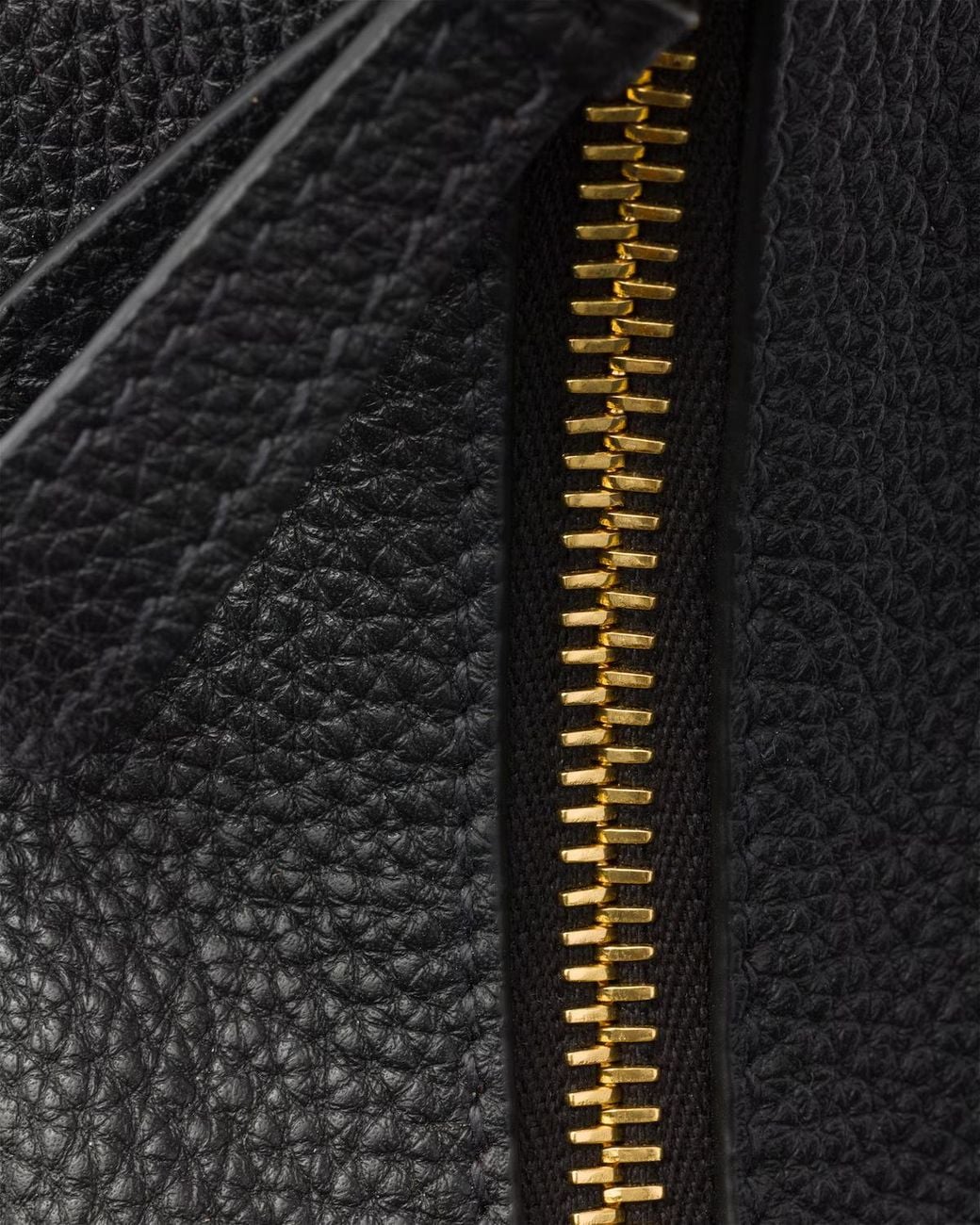 Prada Black Logo-Lettering Zipped Shoulder Bag