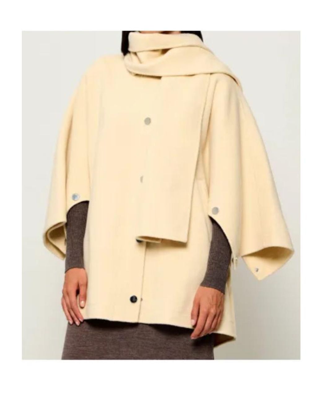 Pinko Natural Double-Layered Button-Up Cape