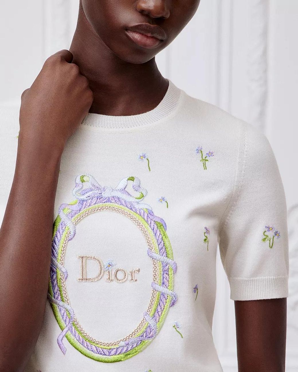Dior White Médaillon Embroidered Short-Sleeved Sweater