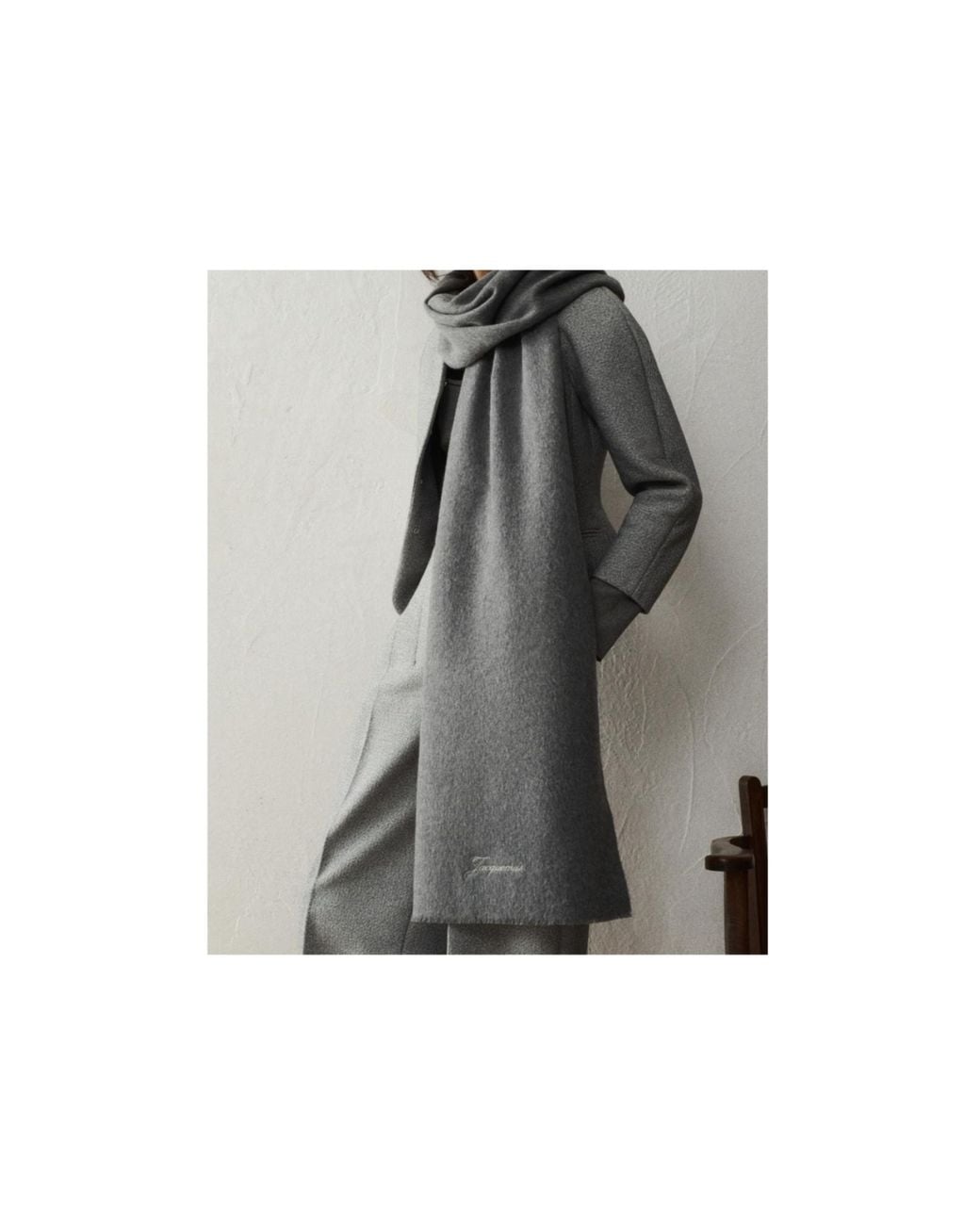 Jacquemus Gray The Tailleur Long Embroidered Scarf for men