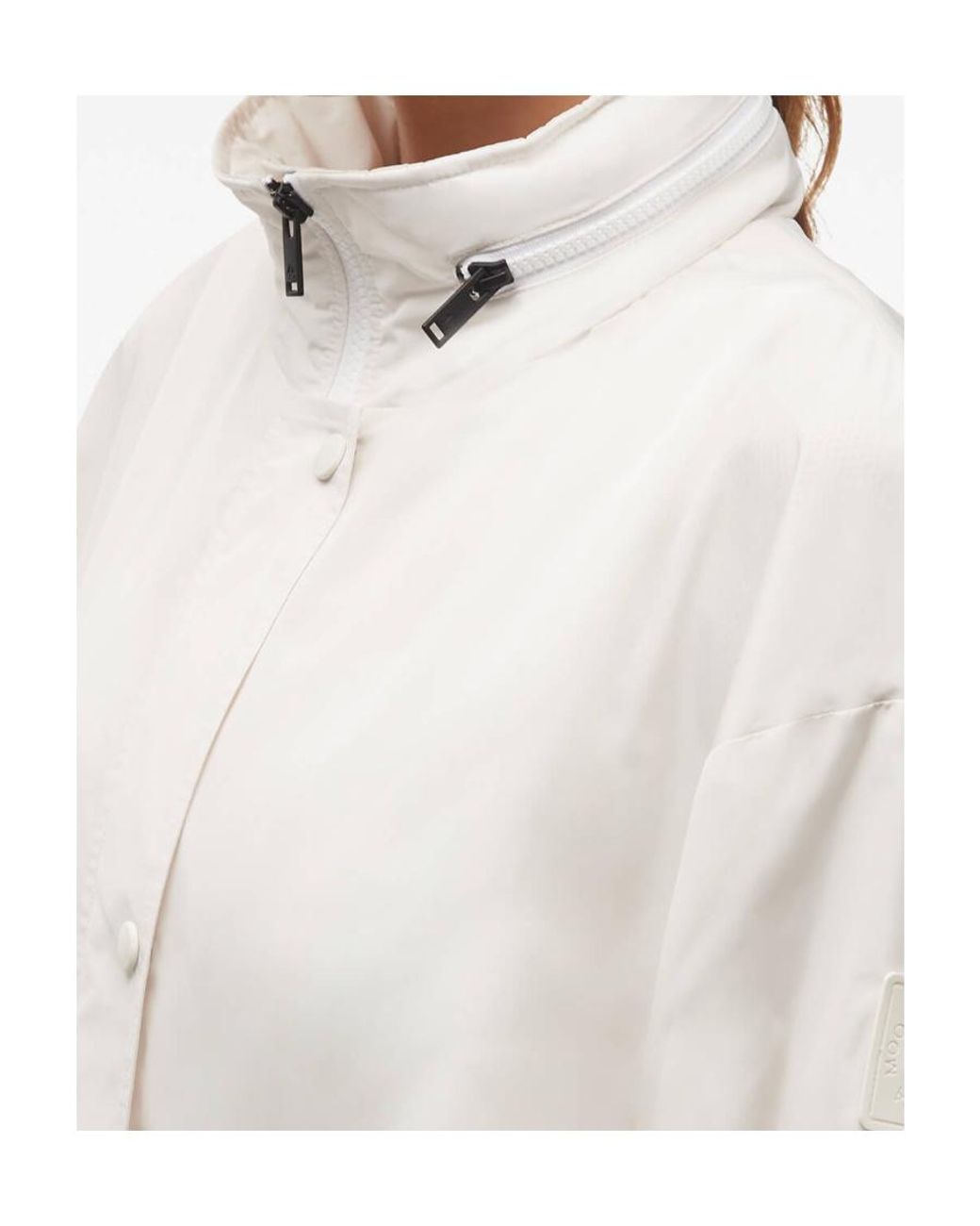 Moose Knuckles White Drawstring Waist Windbreaker