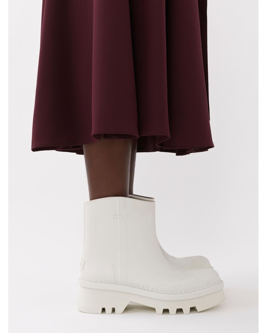 Chloé White Chloé Round Toe Chelsea Boots