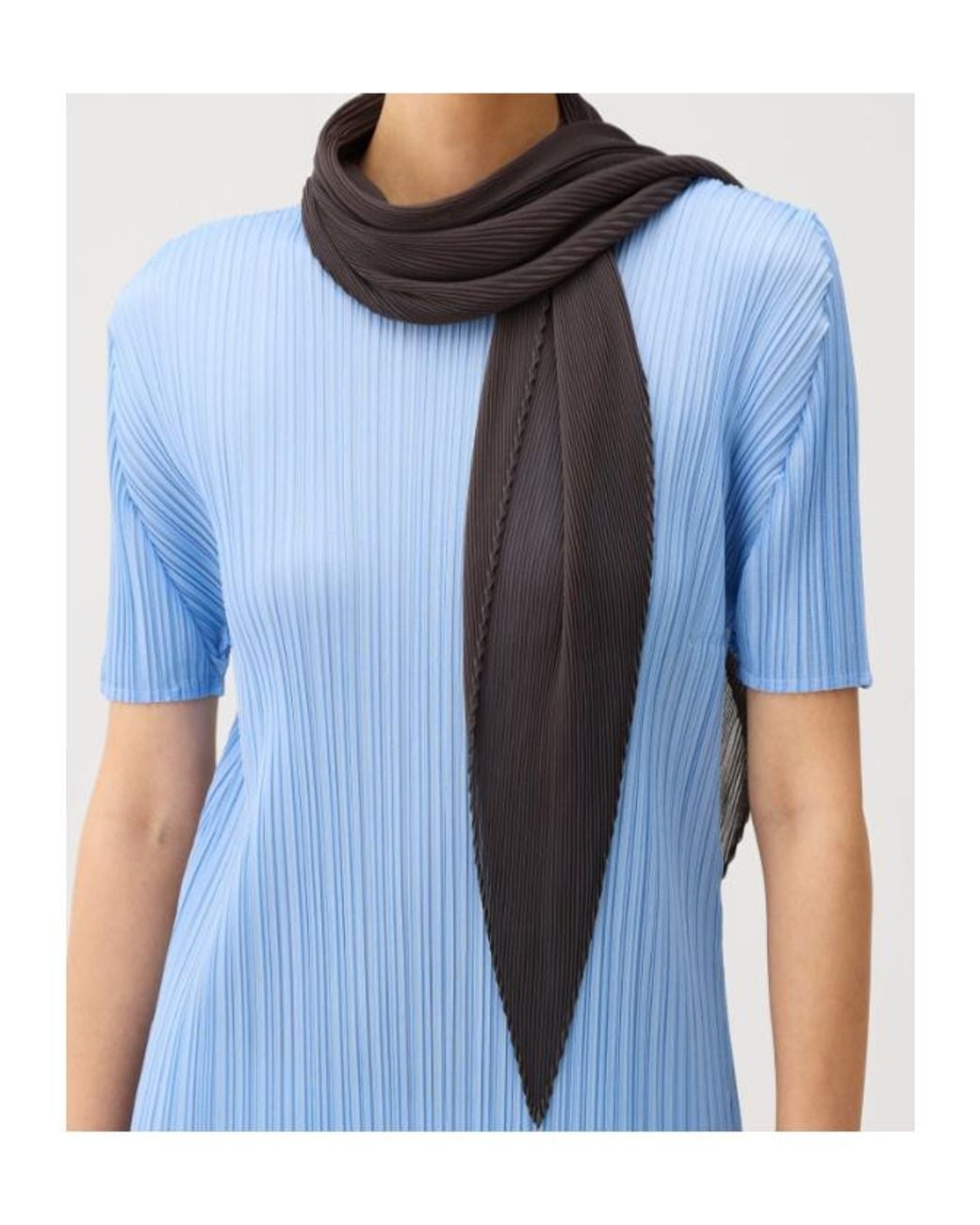 Pleats Please Issey Miyake White Pleated Scarf