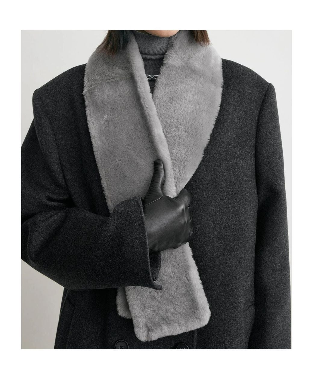 Totême  Gray Totême Shearling Scarf