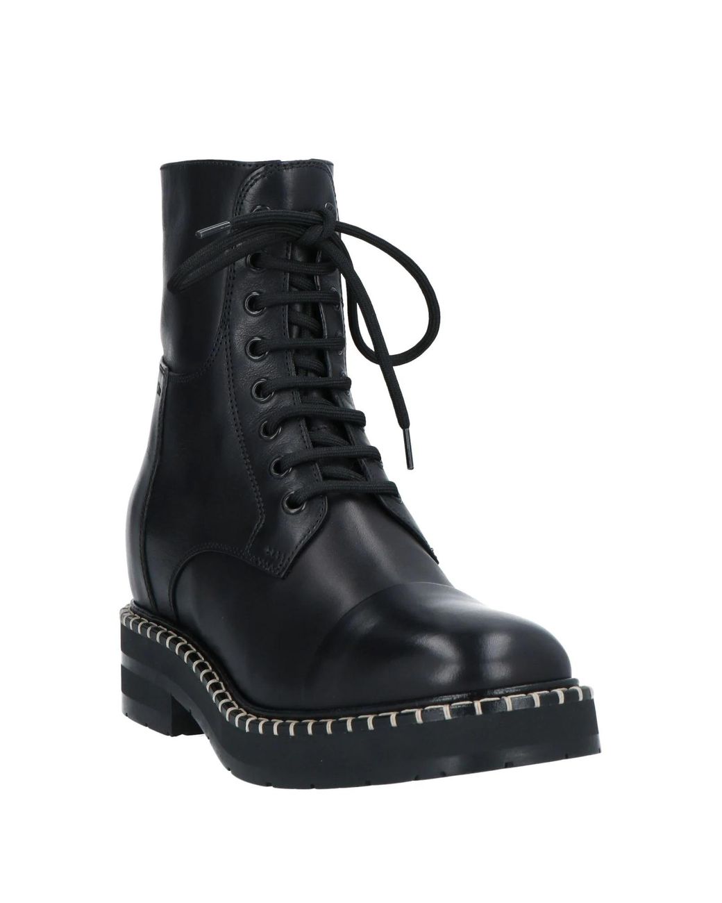 Chloé Black Solid Color Round Toe Leather Boots