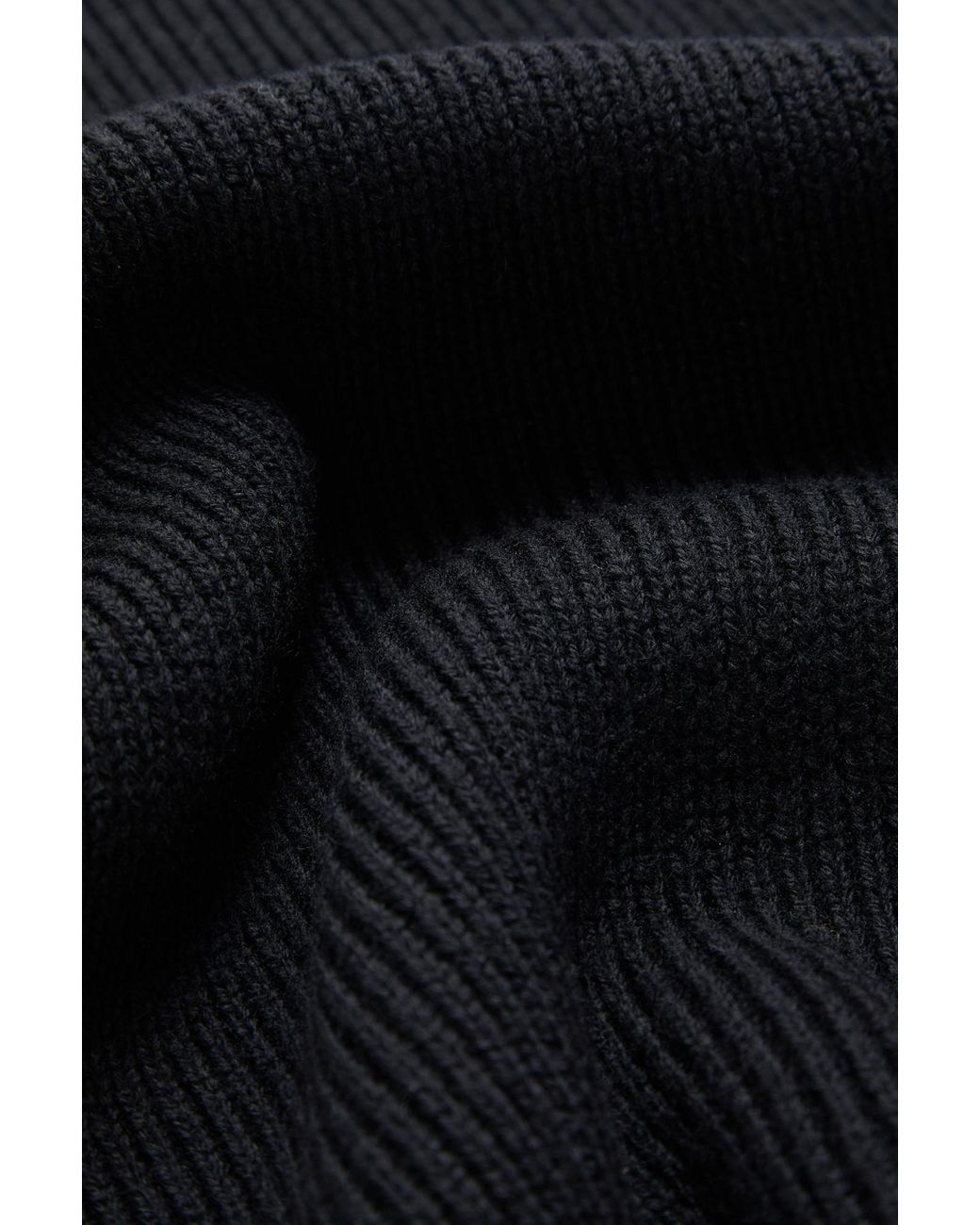 Moncler Black Logo Patch Knitted Scarf for men