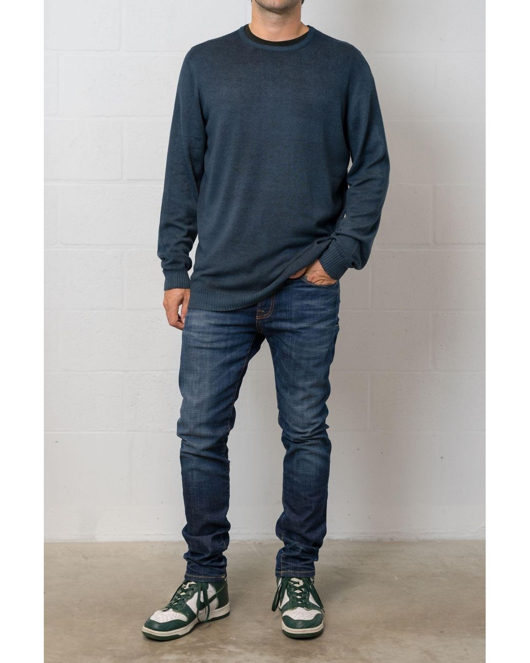 Avant Toi Blue Long-Sleeved Cashmere Sweater for men