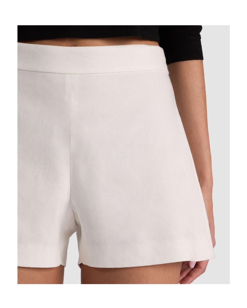Alice + Olivia White Alice Olivia Hera Zip-Detailed Shorts