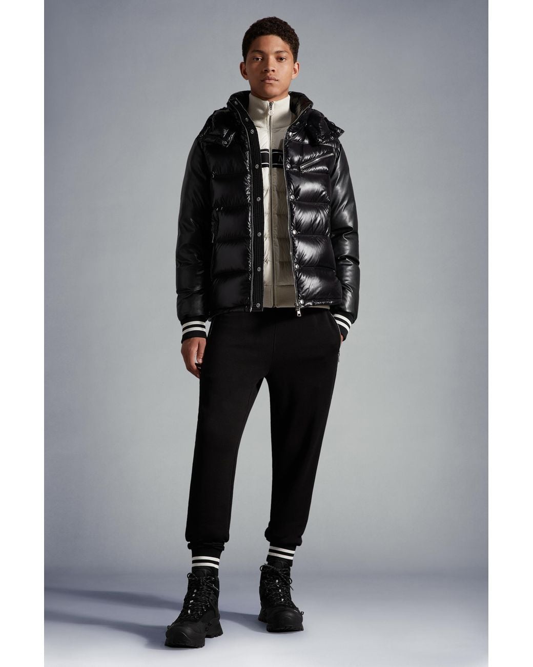 Moncler Black Vercors Logo Patch Short Down Jacket for men