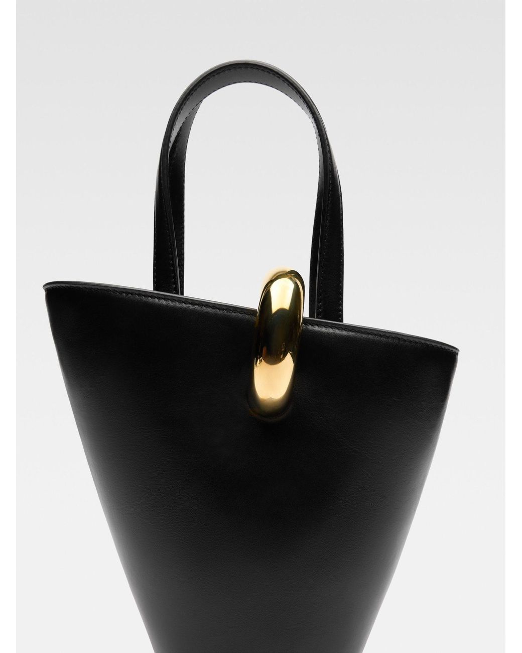 Jacquemus Black Le Petite Bambola Logo Plaque Bucket Bag