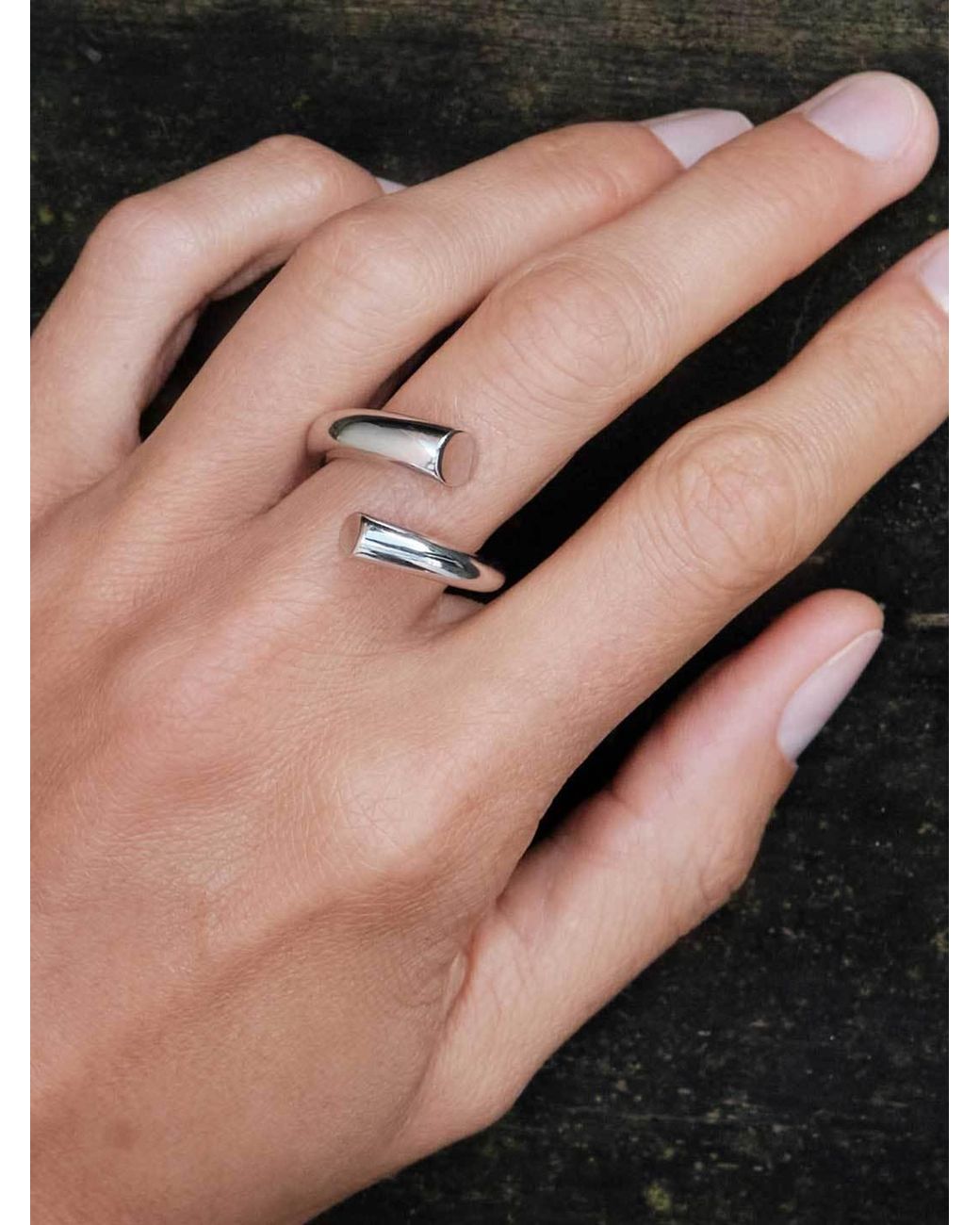 Charlotte Chesnais White Bijoux Ring