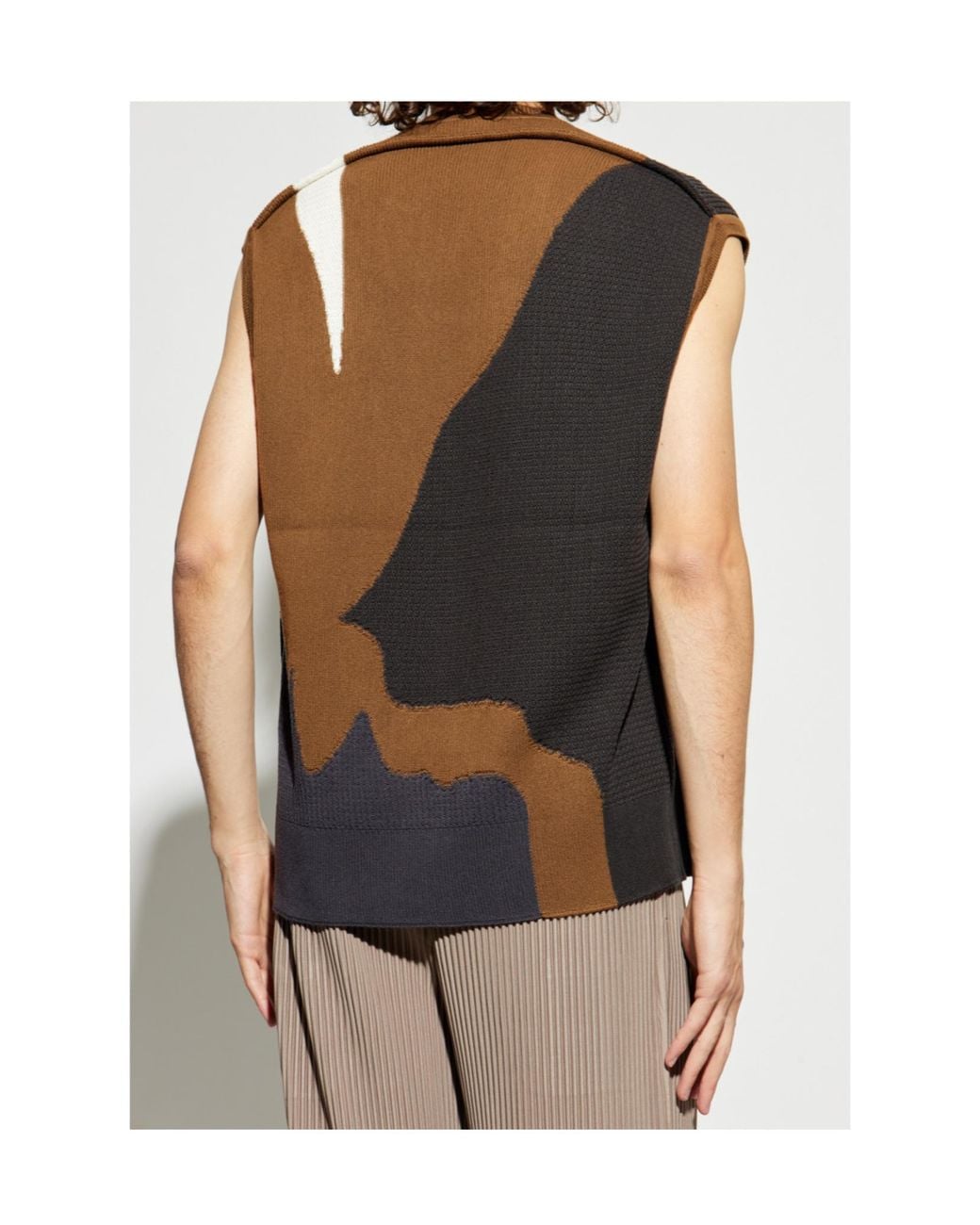 Homme Plissé Issey Miyake Black Round Neckline Vest for men
