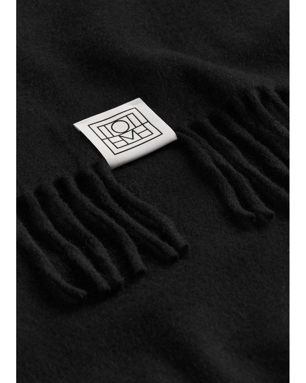 Totême Black Cashmere Tassel Scarf