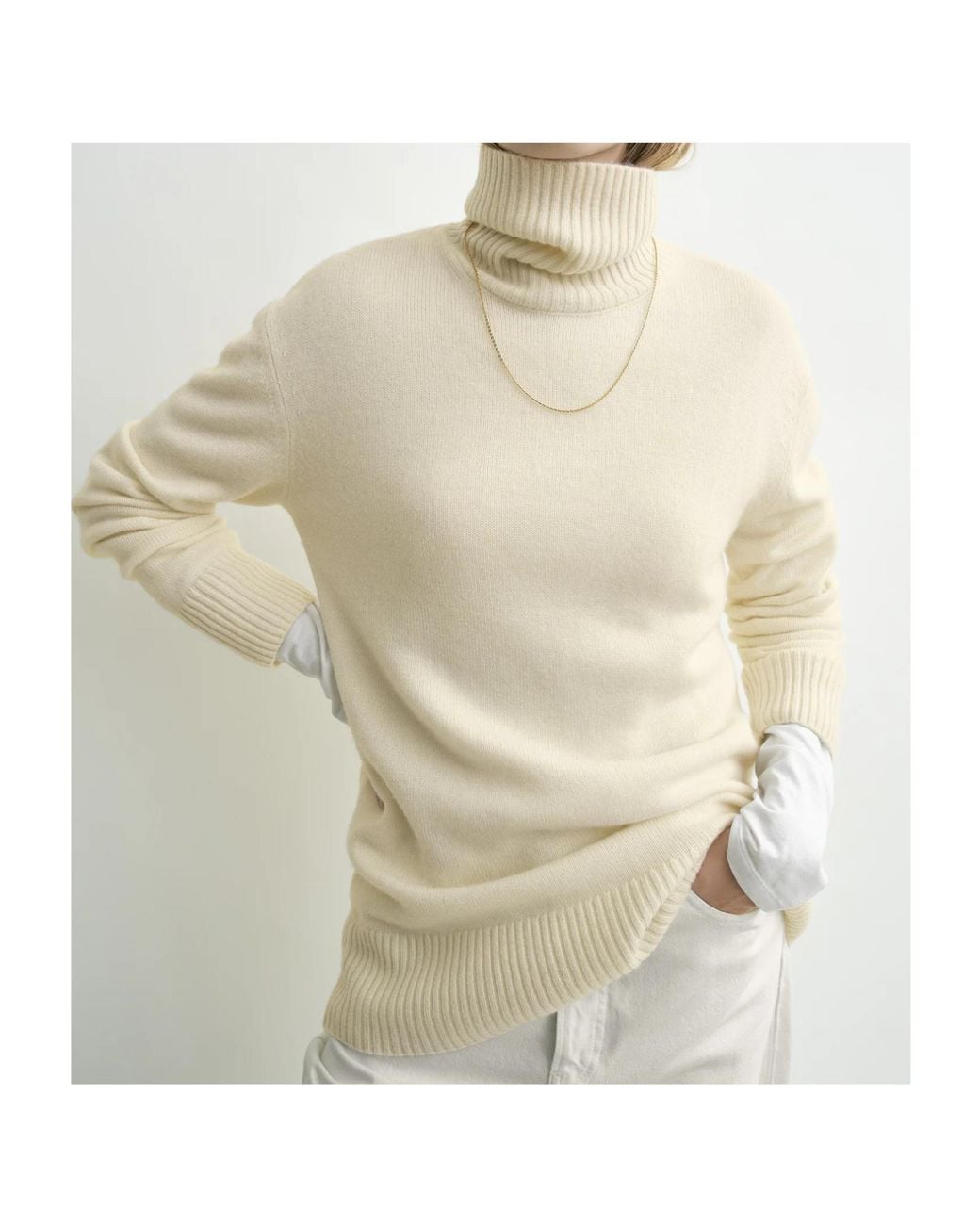 Totême  White Totême Roll Neck Long Sleeved Jumper