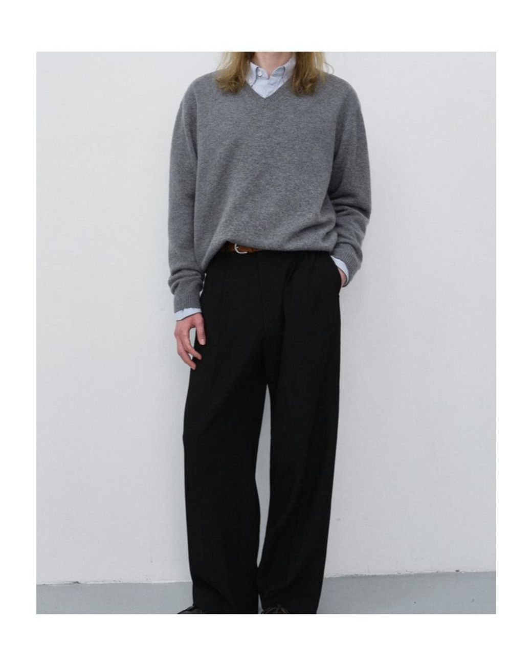 DUNST Gray V-Neck Cashmere Knitted Sweater for men