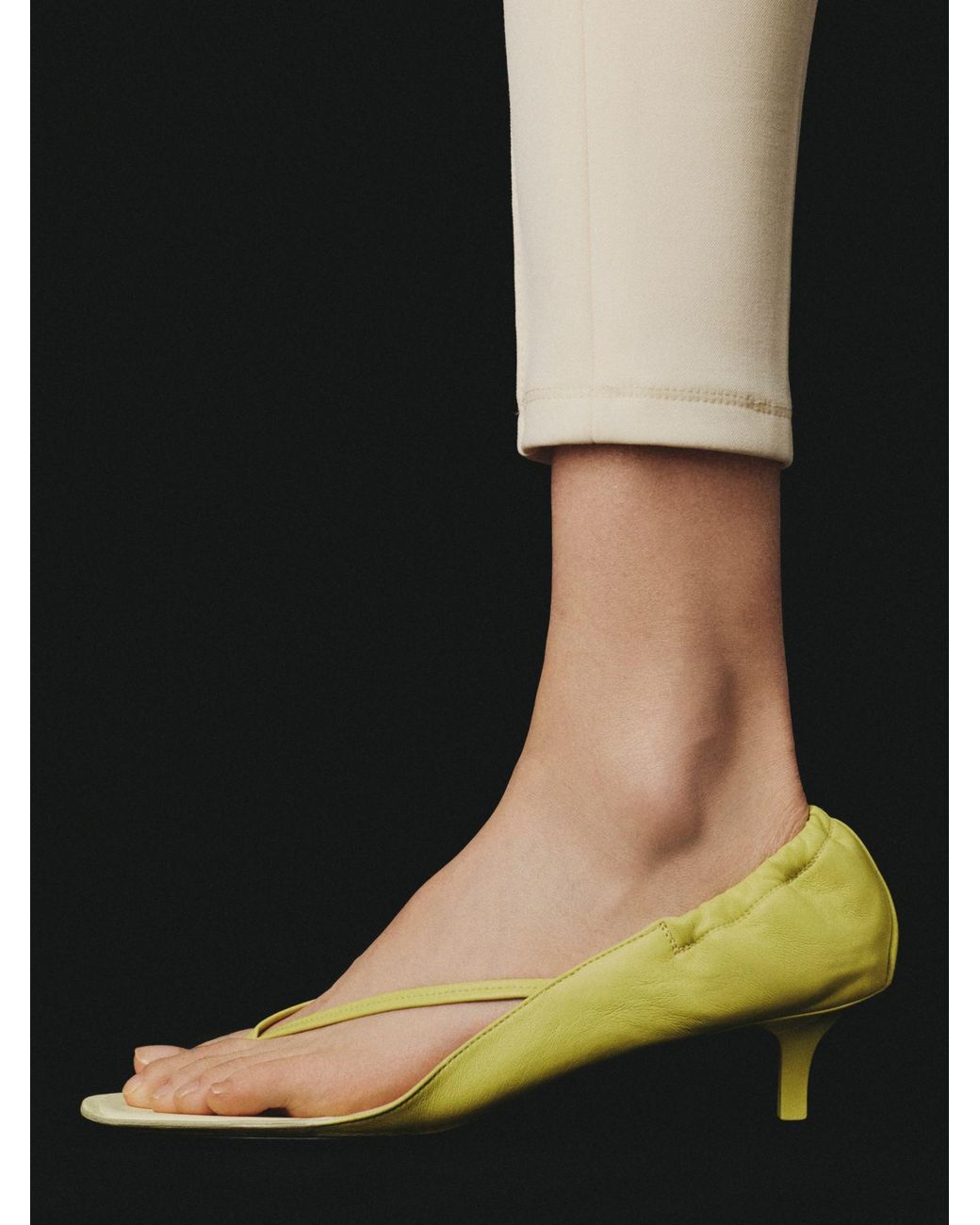 Jacquemus Yellow Round-Toe High-Heeled Sandals