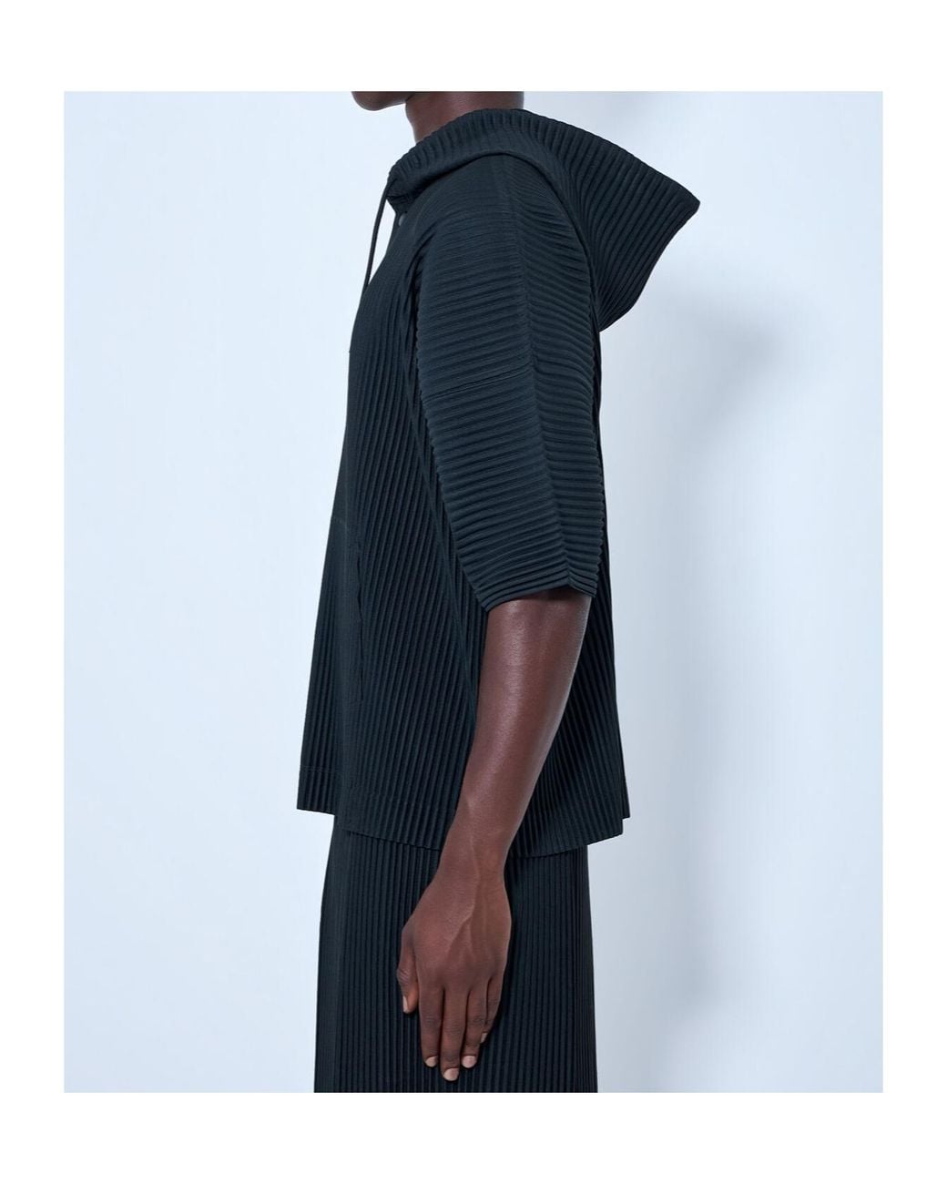 Homme Plissé Issey Miyake Black Pleated Short-Sleeve Hoodie for men