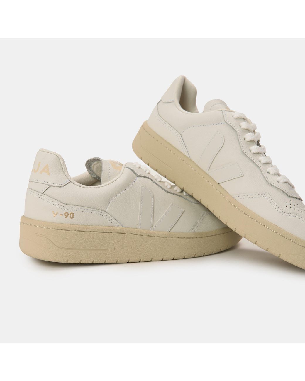 Veja White Simple Casual Shoes
