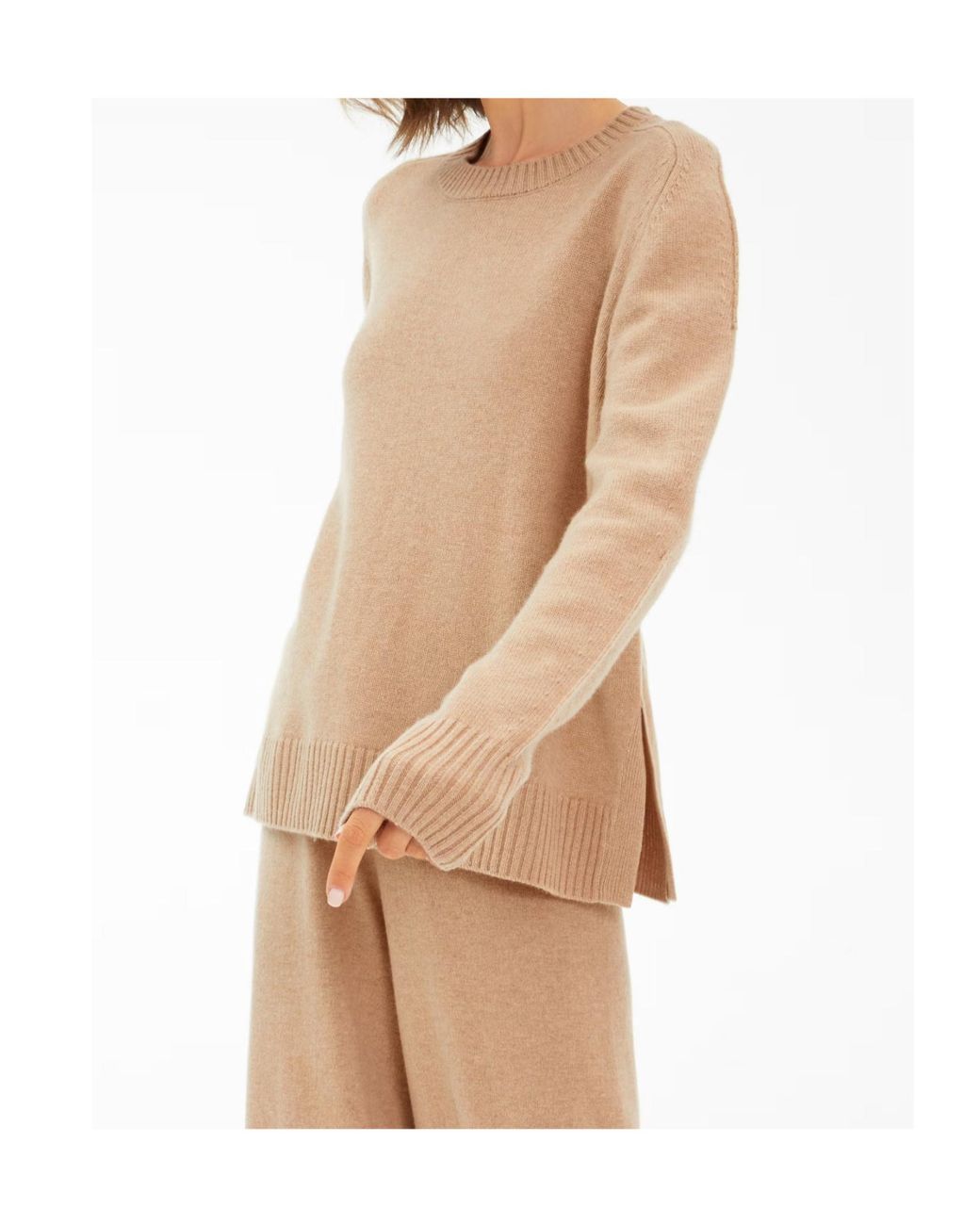 Juvia Natural Ribbed Crew Neck Sweater