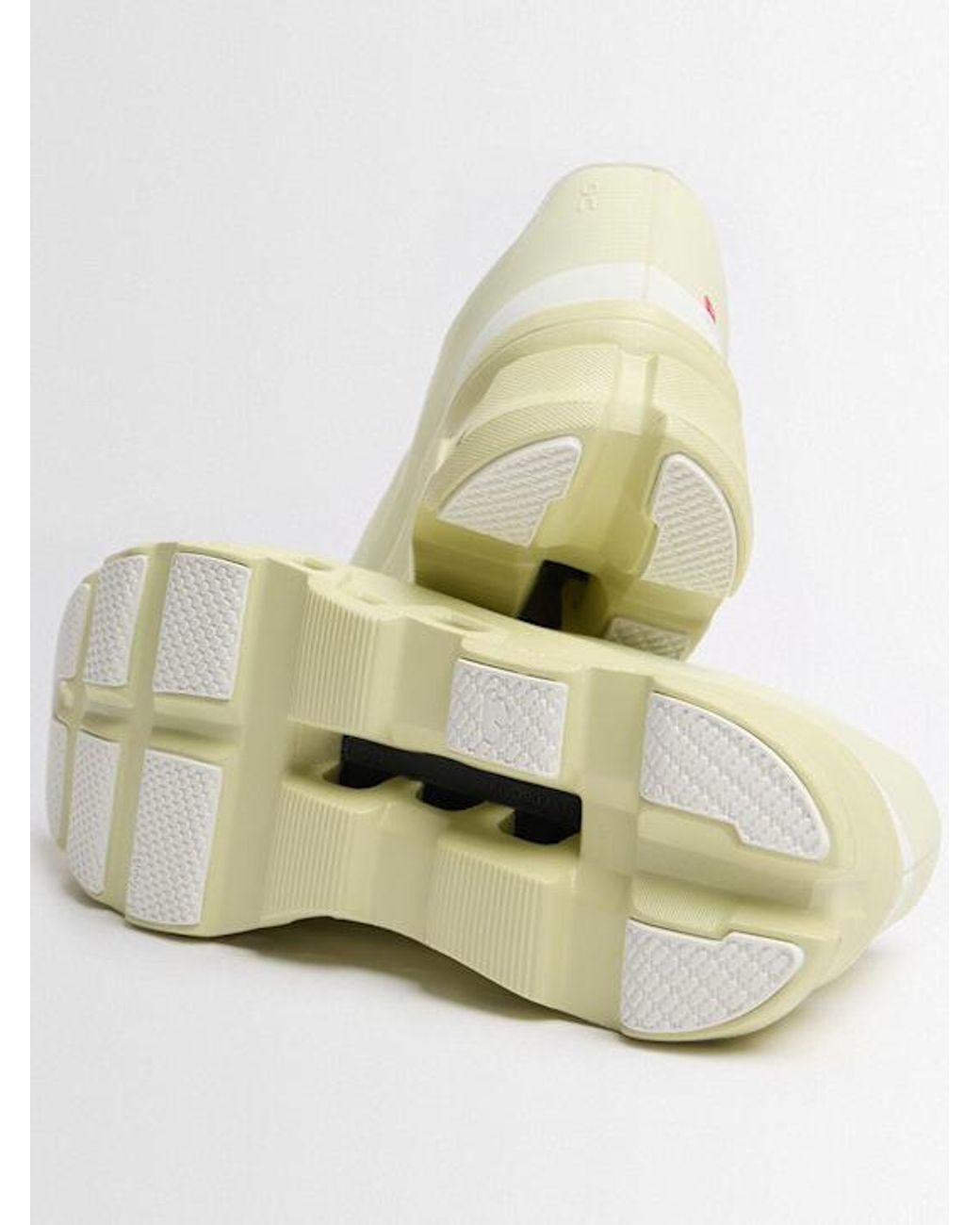 On Shoes Natural Simple Casual Shoes