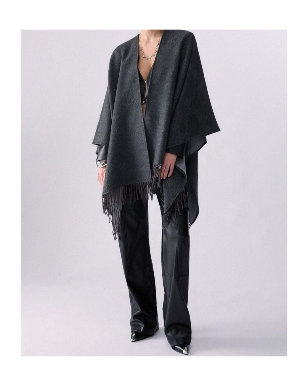 Liu Jo Gray Logo-Jacquard Fringed Scarf