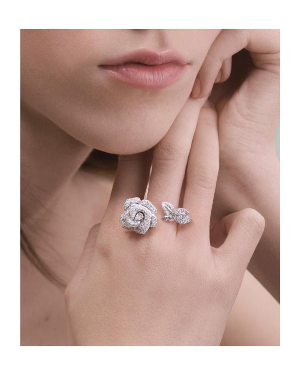 Dior White Medium Rose Bagatelle Ring