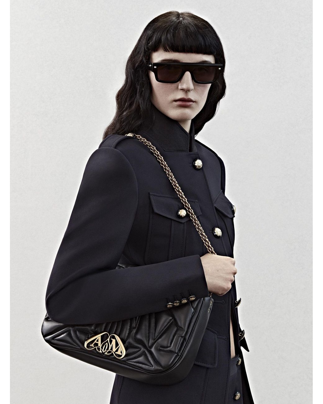 McQueen Black The Seal Chain-Linked Shoulder Bag