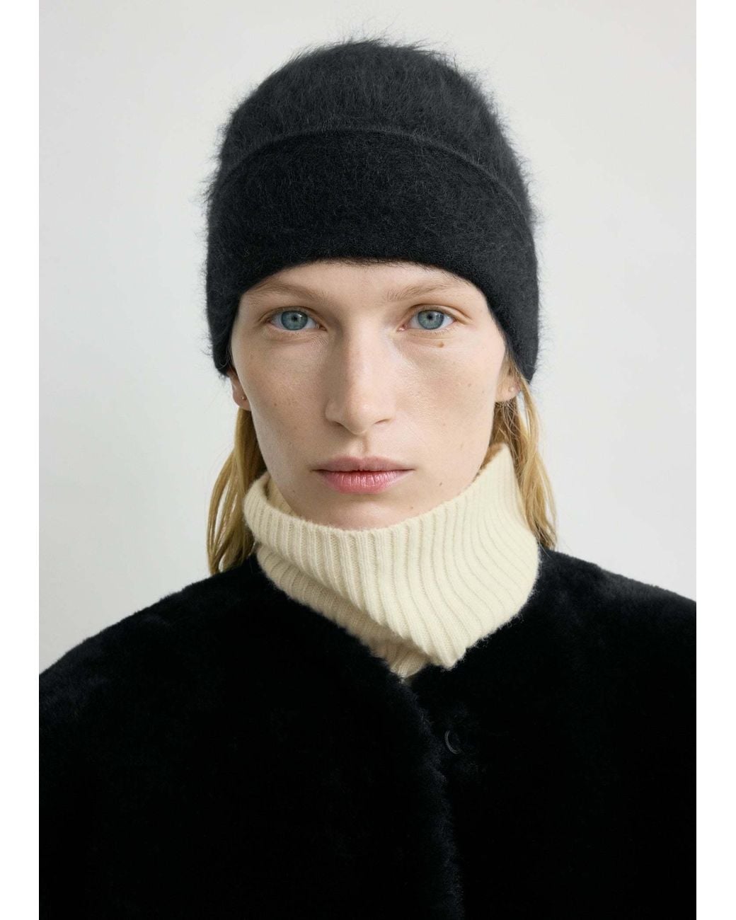 Totême Black Brushed Cashmere Beanie