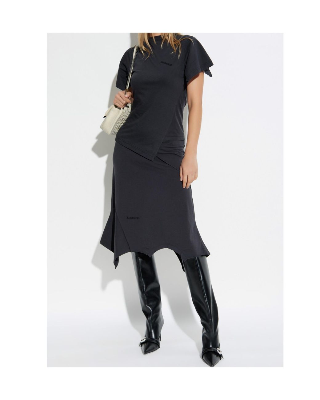 Vetements Black Logo Embroidered Asymmetric T-Shirt