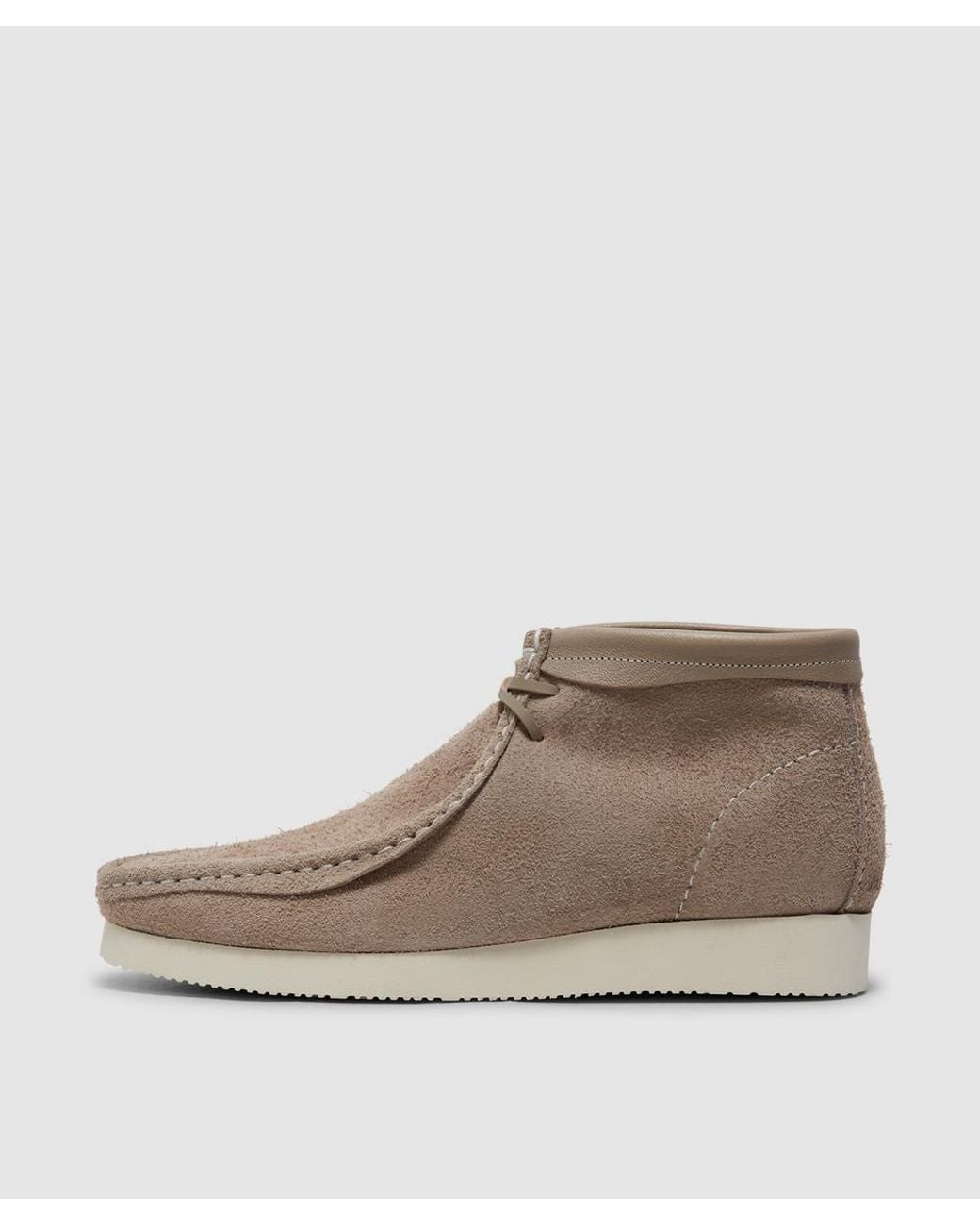 Clarks Natural Invincible Wallabee Boot (Taupe Combi for men