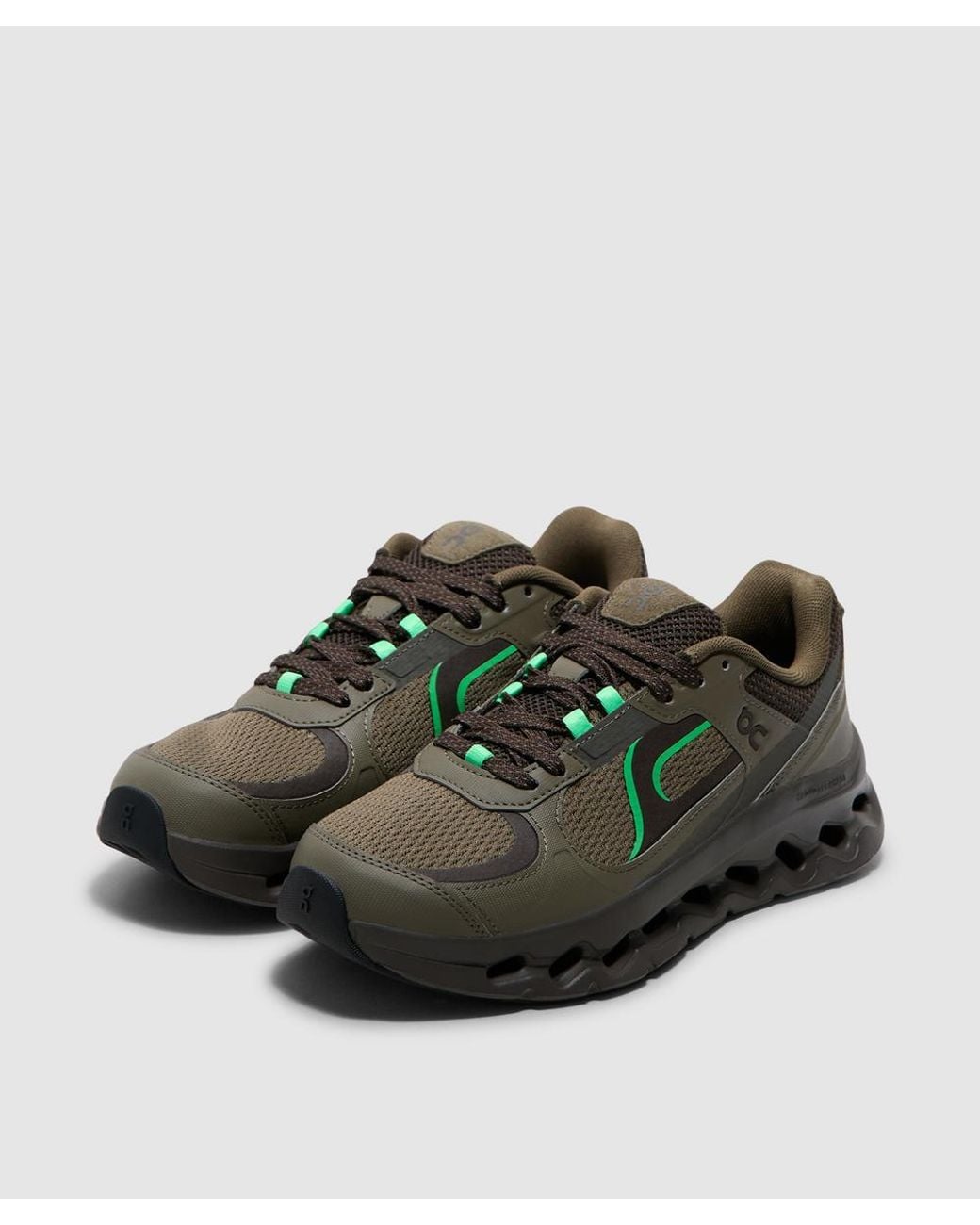 On Shoes Green Cloudtilt Arc Sneaker (Bark for men