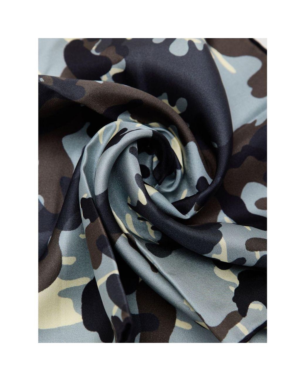 Tom Ford Black Silk Pocket Square for men