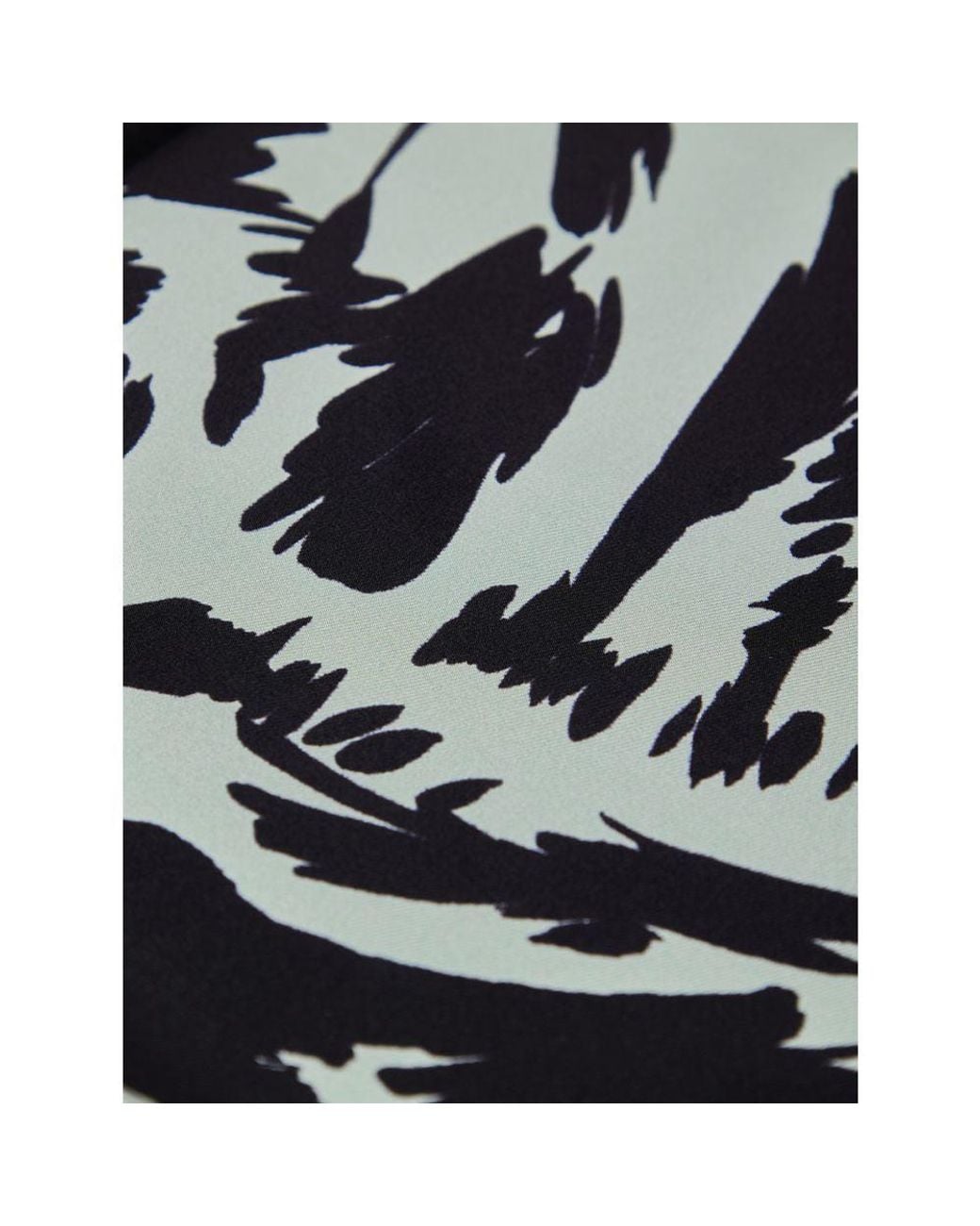 Tom Ford Black Silk Pocket Square for men