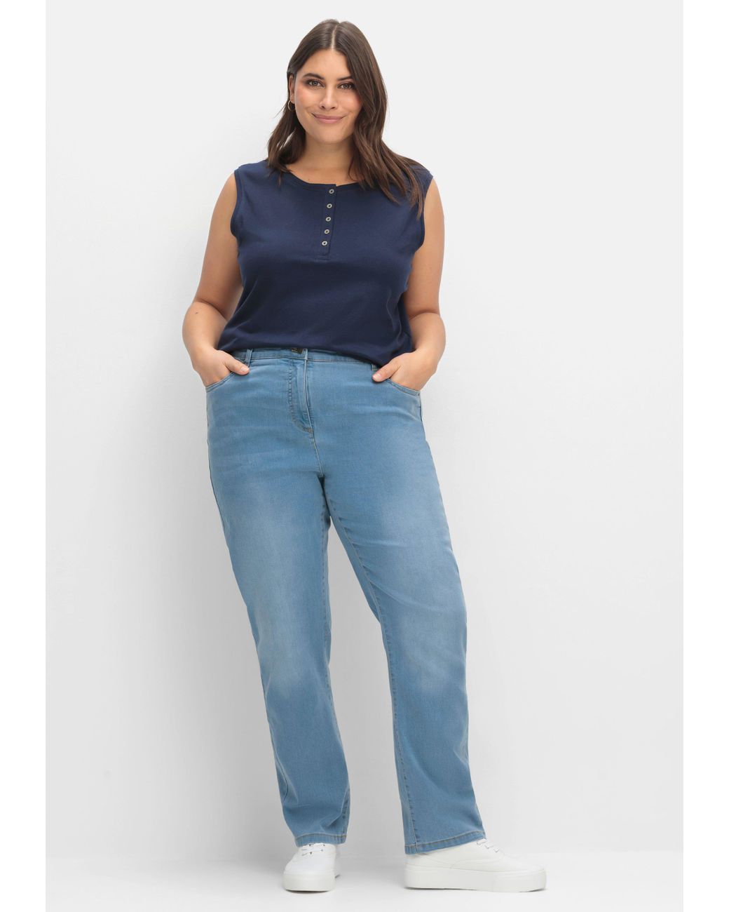 Sheego Gerade Jeans mit elastischem High-Waist-Bund in Blau | Lyst DE