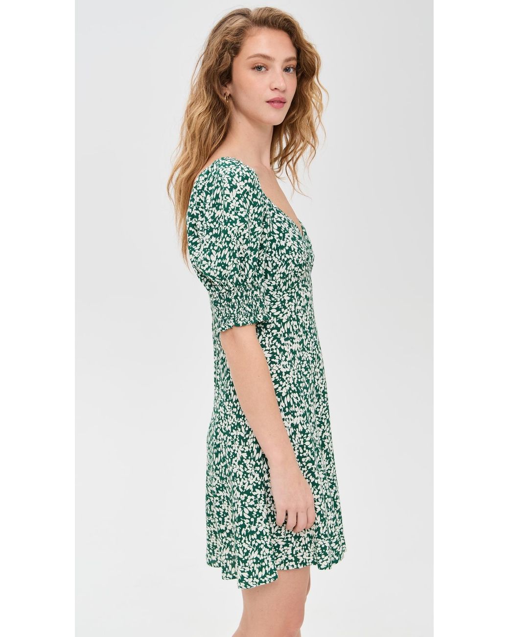 Madewell Crepe V Neck Printed Mini Dress in Green | Lyst
