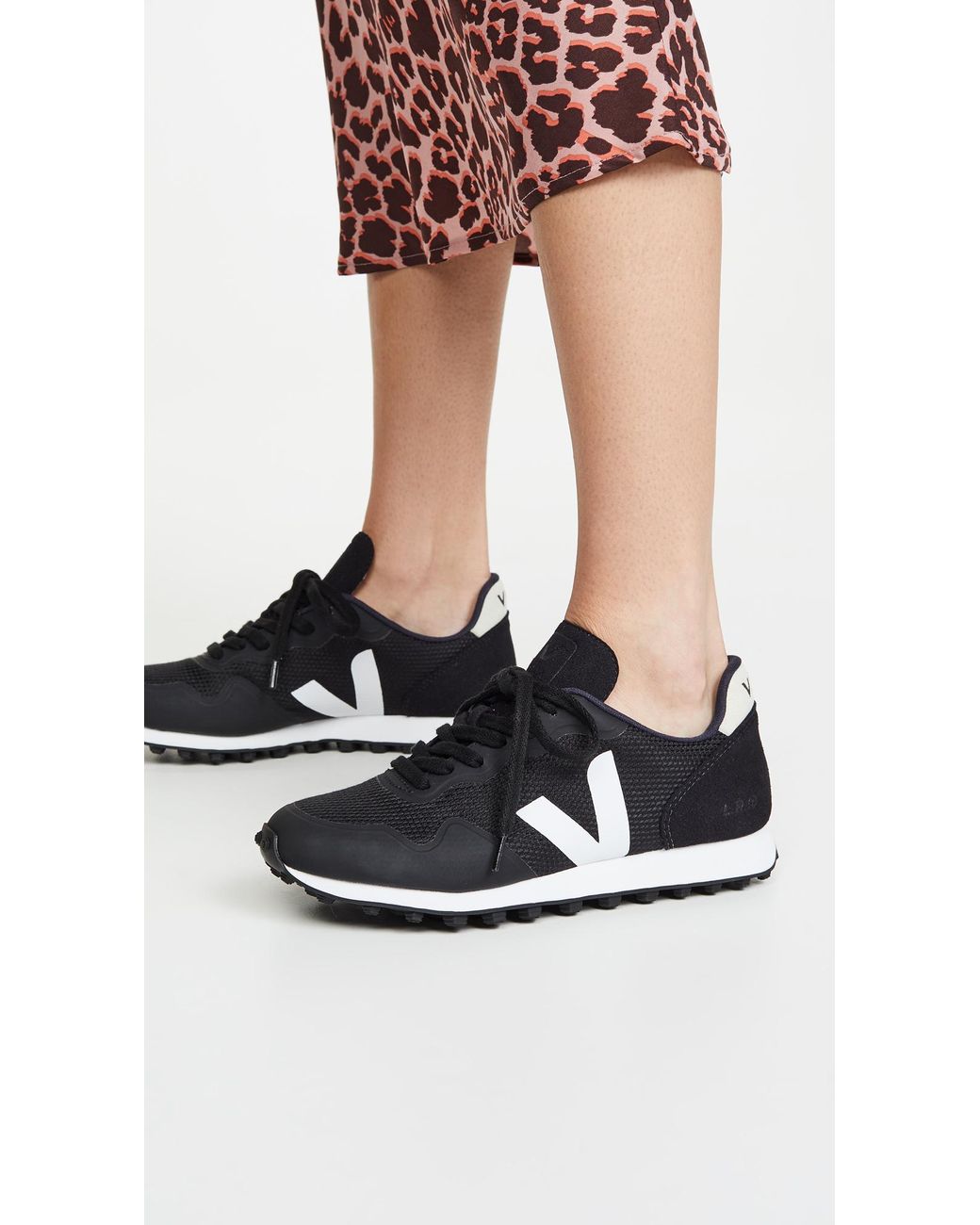 Veja Sdu Rt Sneakers in Black/White (Black) | Lyst Australia