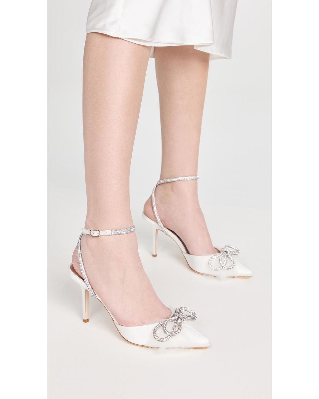 Badgley Mischka Sacred Bow Heels in White | Lyst