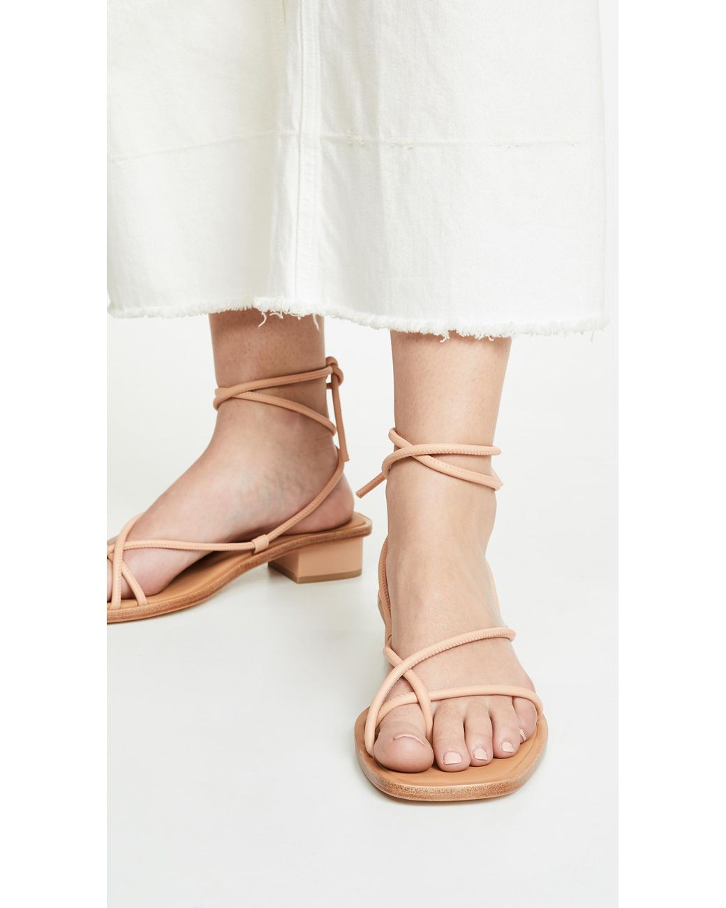 Loq ara best sale leather sandals