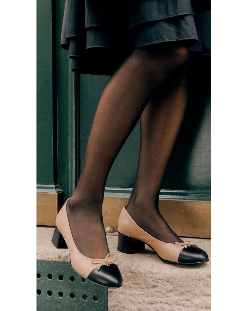 Tory Burch Natural Pumps