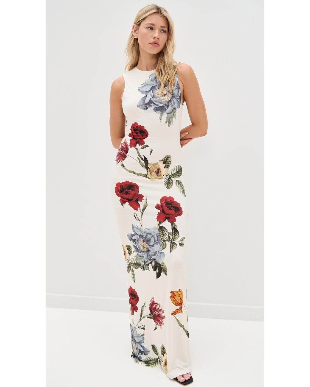 Alice + Olivia Delora Open Back Maxi Dress in White | Lyst