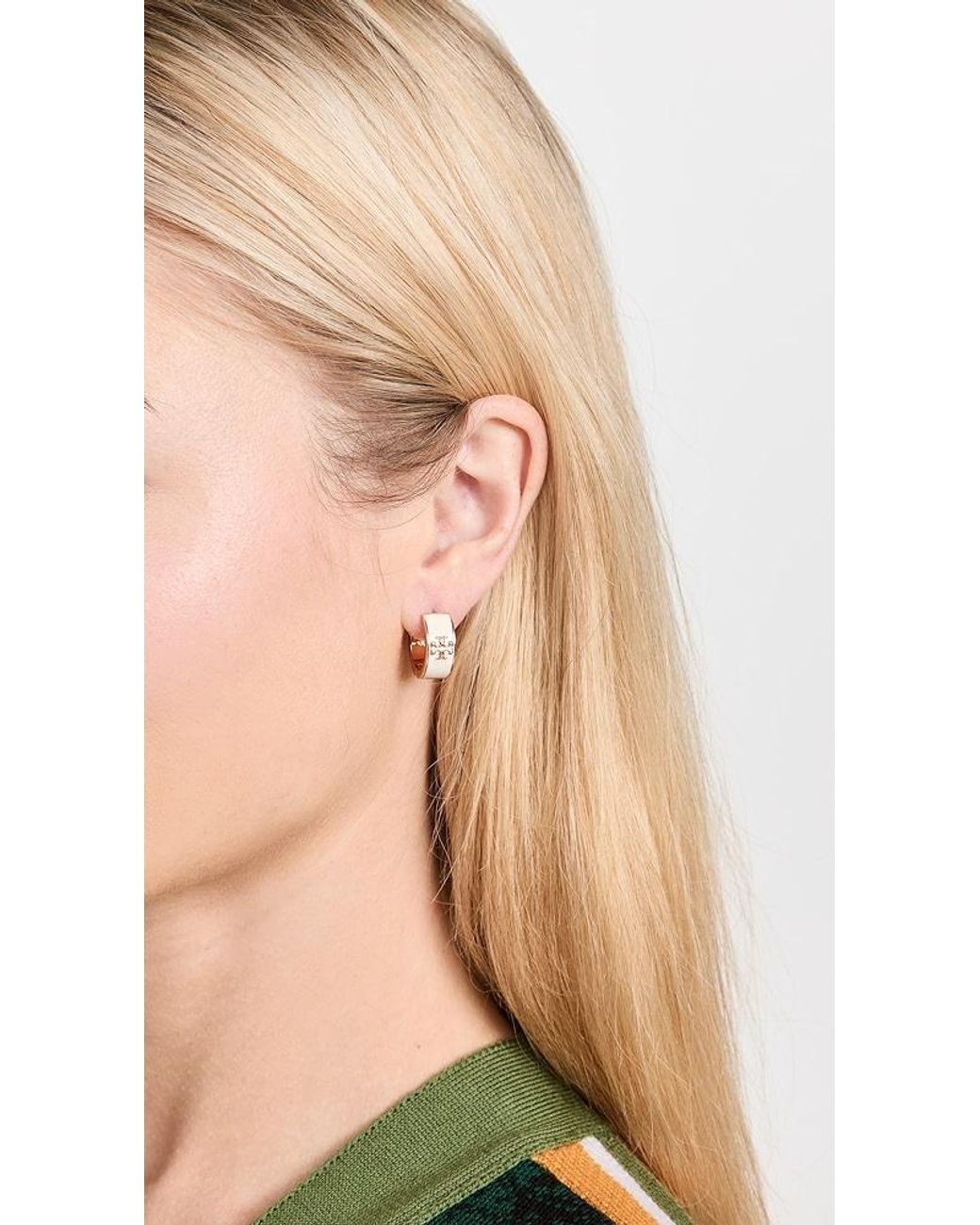 Tory Burch Kira Enamel huggie Hoop Earrings | Lyst