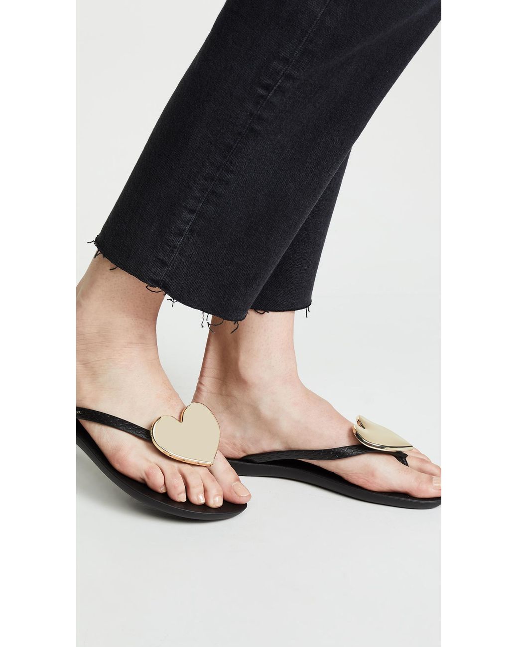 Ipanema Wave Heart Flip Flops in Black | Lyst