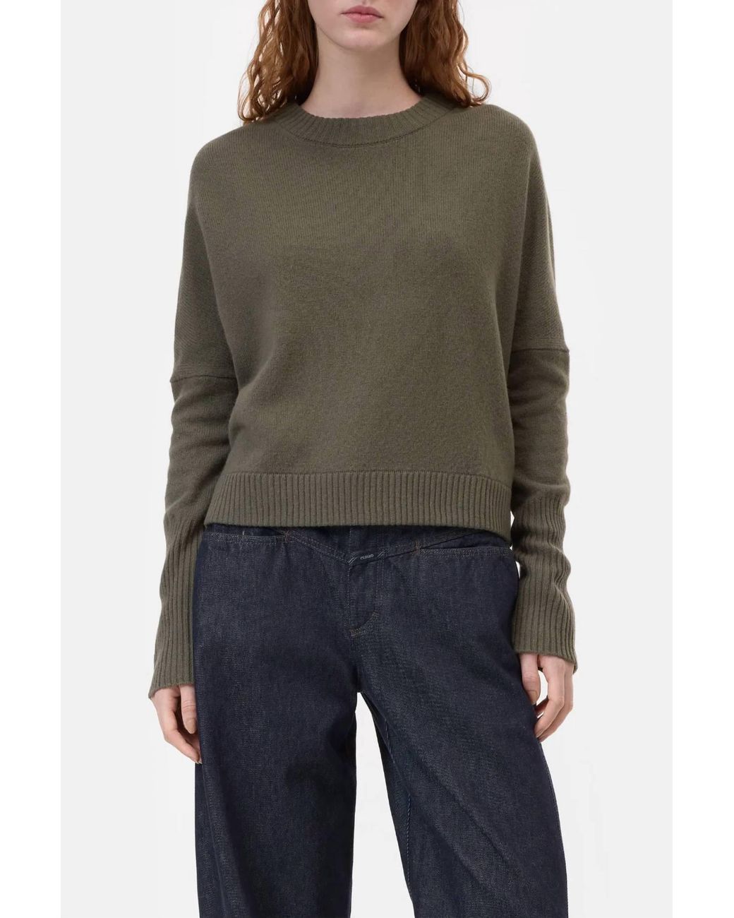 Closed Green Crew Neck Cropped Top