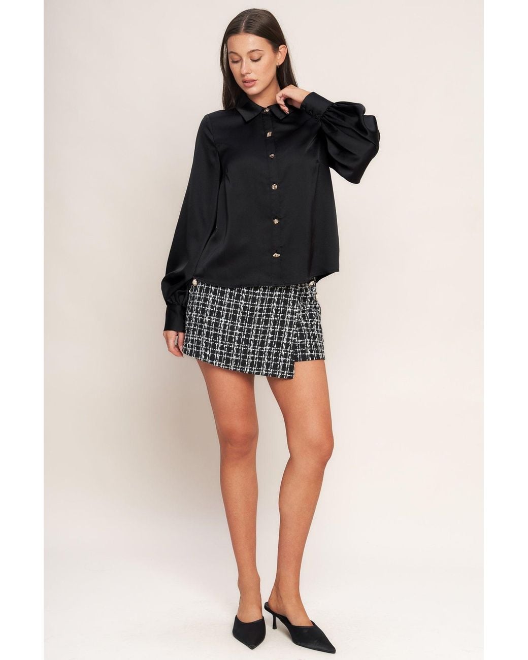 TRUEDAMES Black Orbit Woven Top