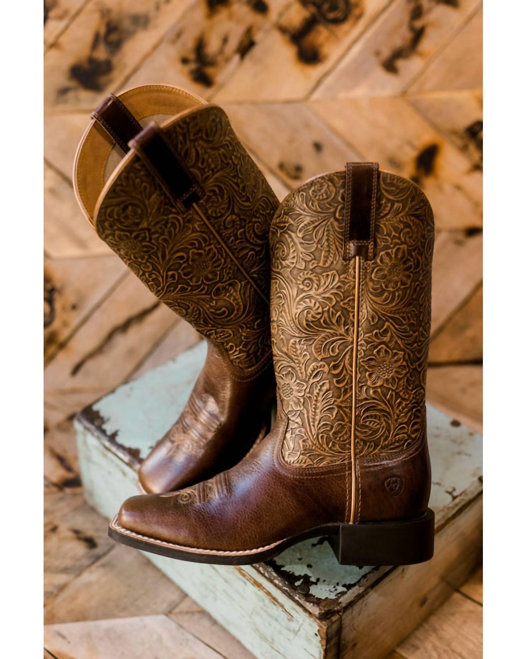 Round up square 2024 toe western boot