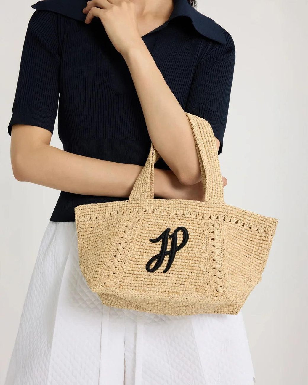 トートバッグ PATOU small JP monogram trapeze-design tote bag Patou | Small JP monogram trapeze tote in raffia