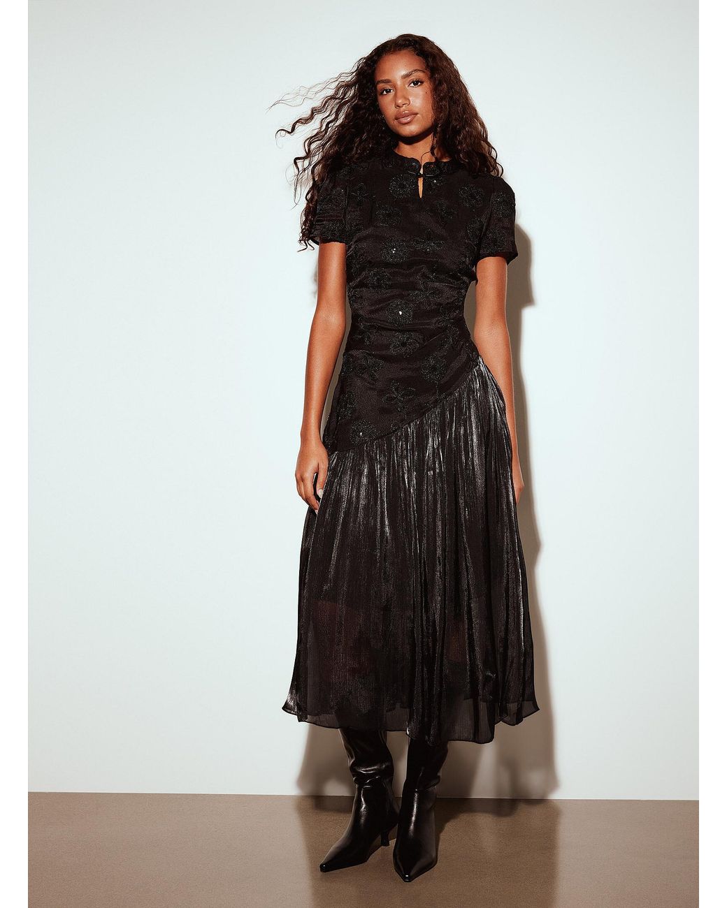 Twik Black Embroidered Flower Buttoned