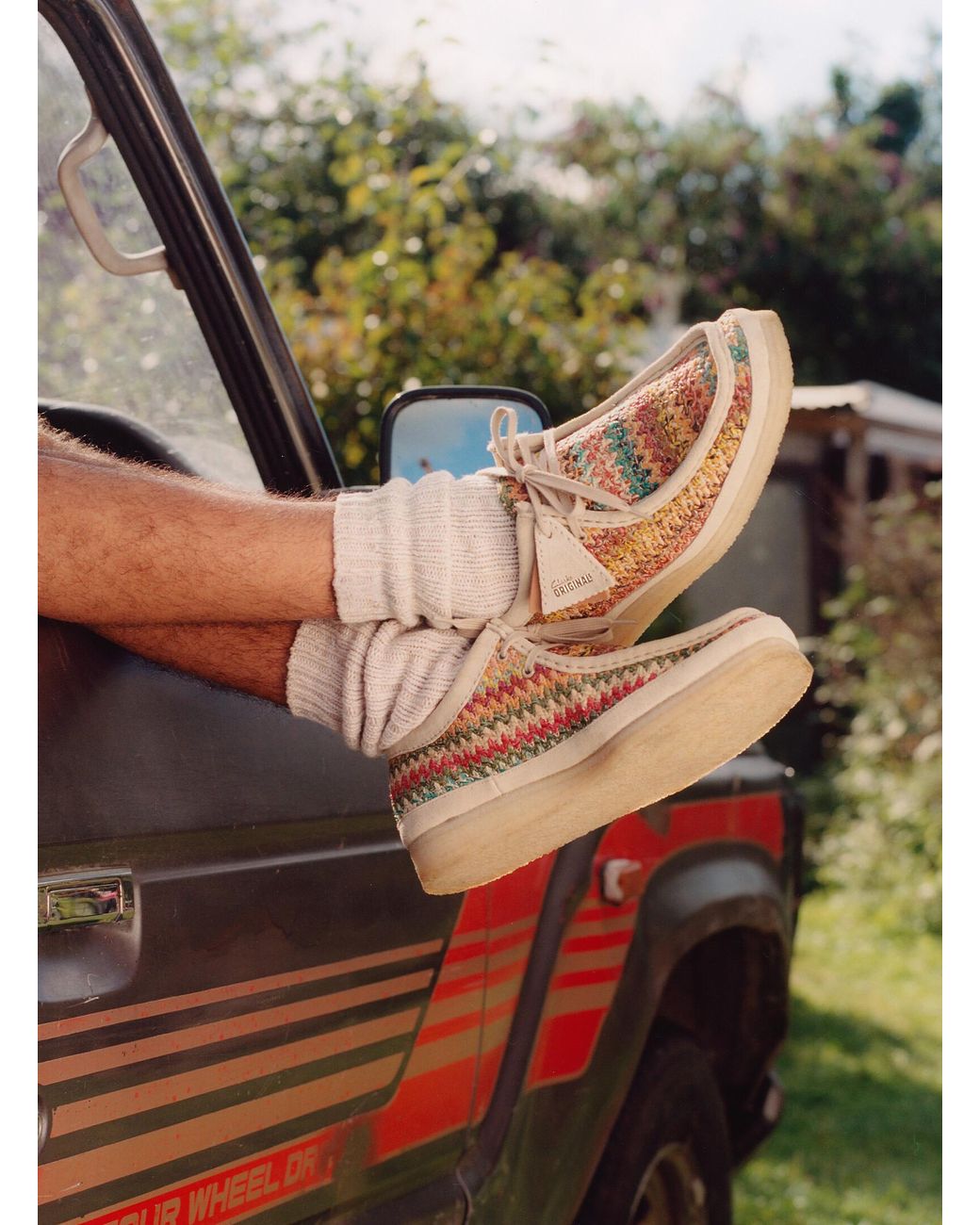 Clarks Wallabees ラガー 26181387_1_grande.jpg?v=1741749743