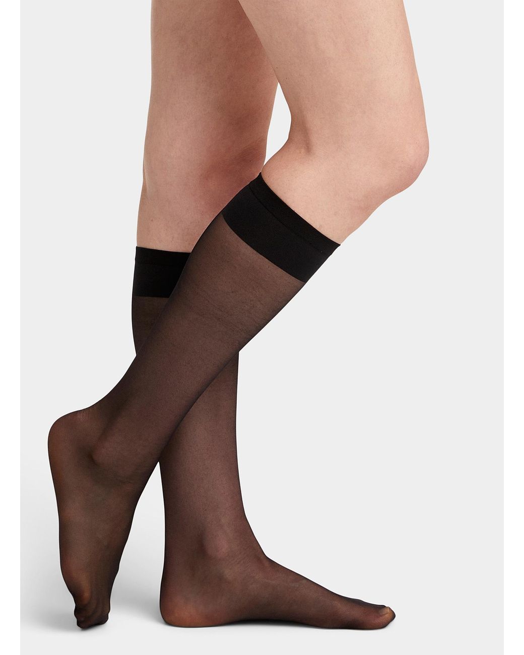 Simon's Black Minimalist Knee